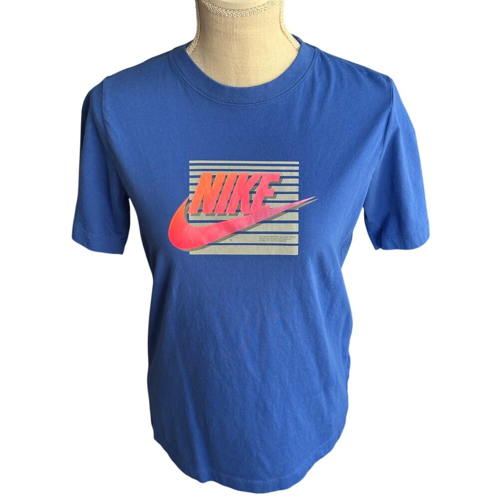 Youth The Nike Tee Size XL